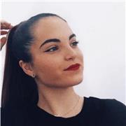 Doy clases para ESO y Primaria. Estudio enfermería y no soy de Murcia por ello con esto me saco algún dinero. :)